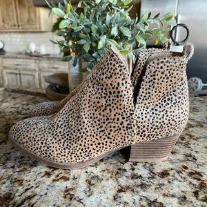 Leopard booties